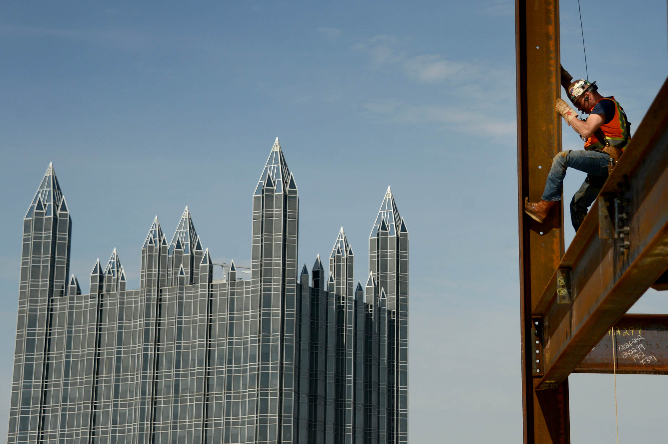 Pittsburgh PostGazette Building the skyline