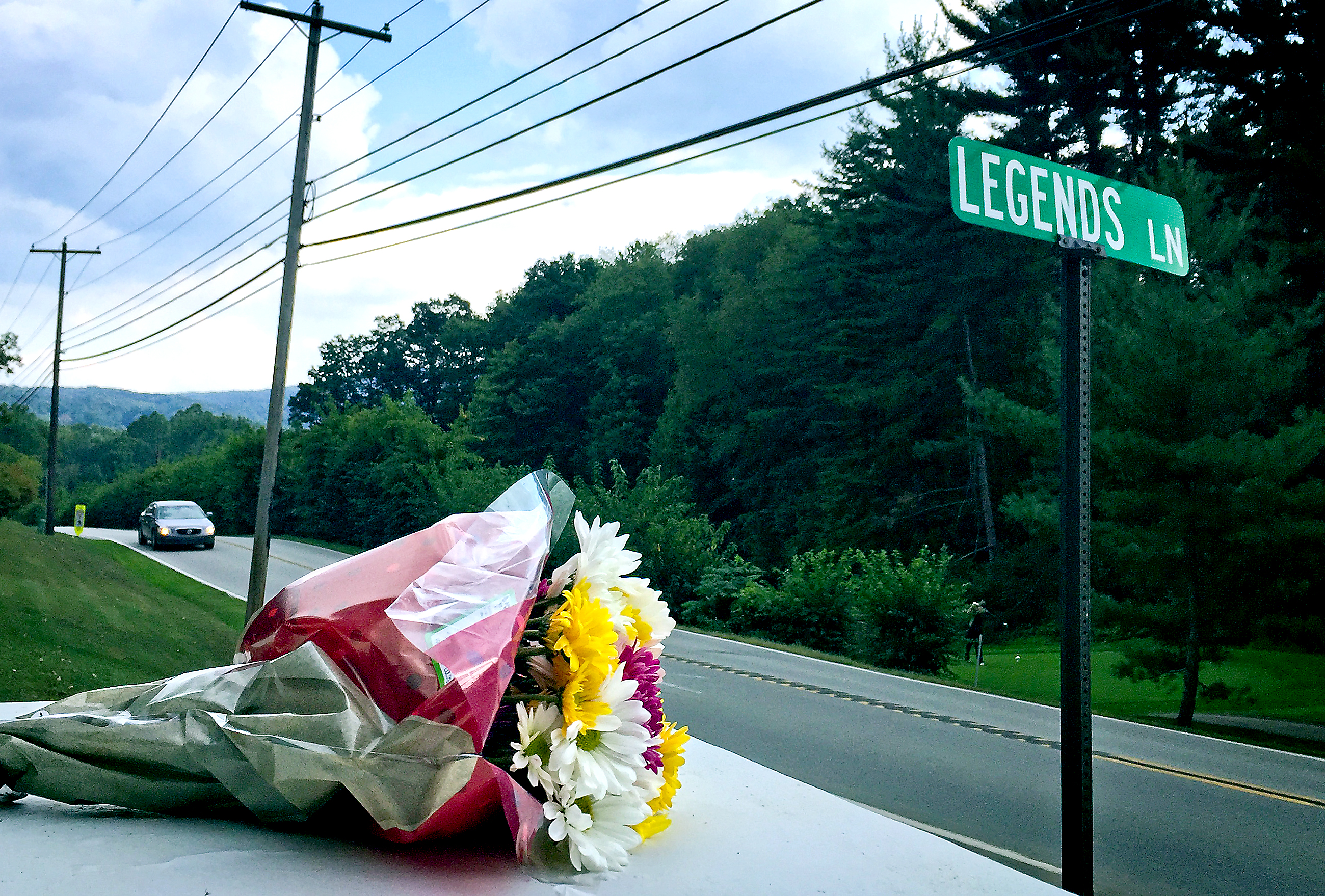 Flowers sit Monday at the Latrobe home of golfer Arnold Palmer, who died Sunday. (Steve Mellon/Post-Gazette)