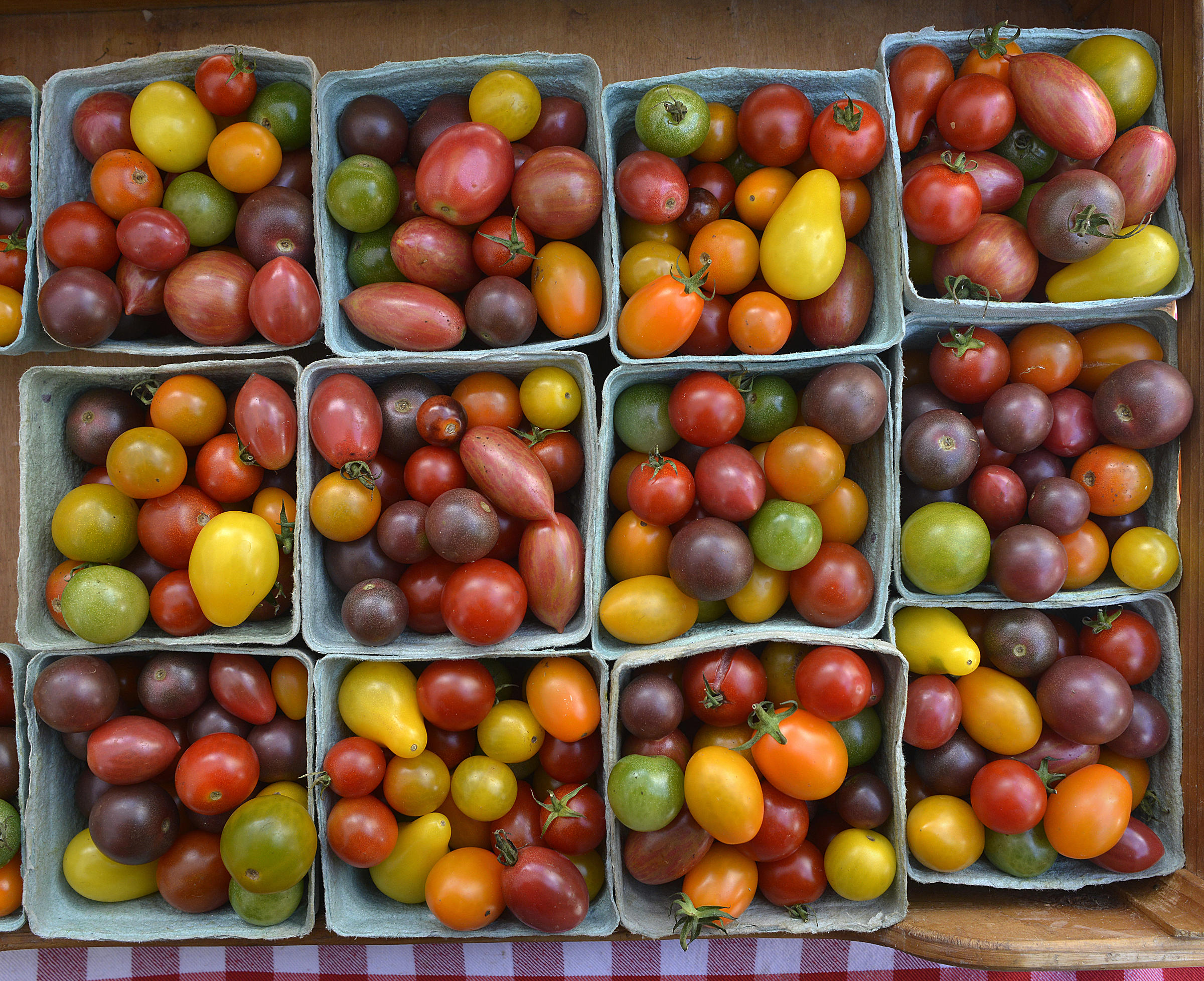 Heirloom cherry tomatoes at the Market Square farmers market, August 28, 2014. (Larry Roberts/Post-Gazette)