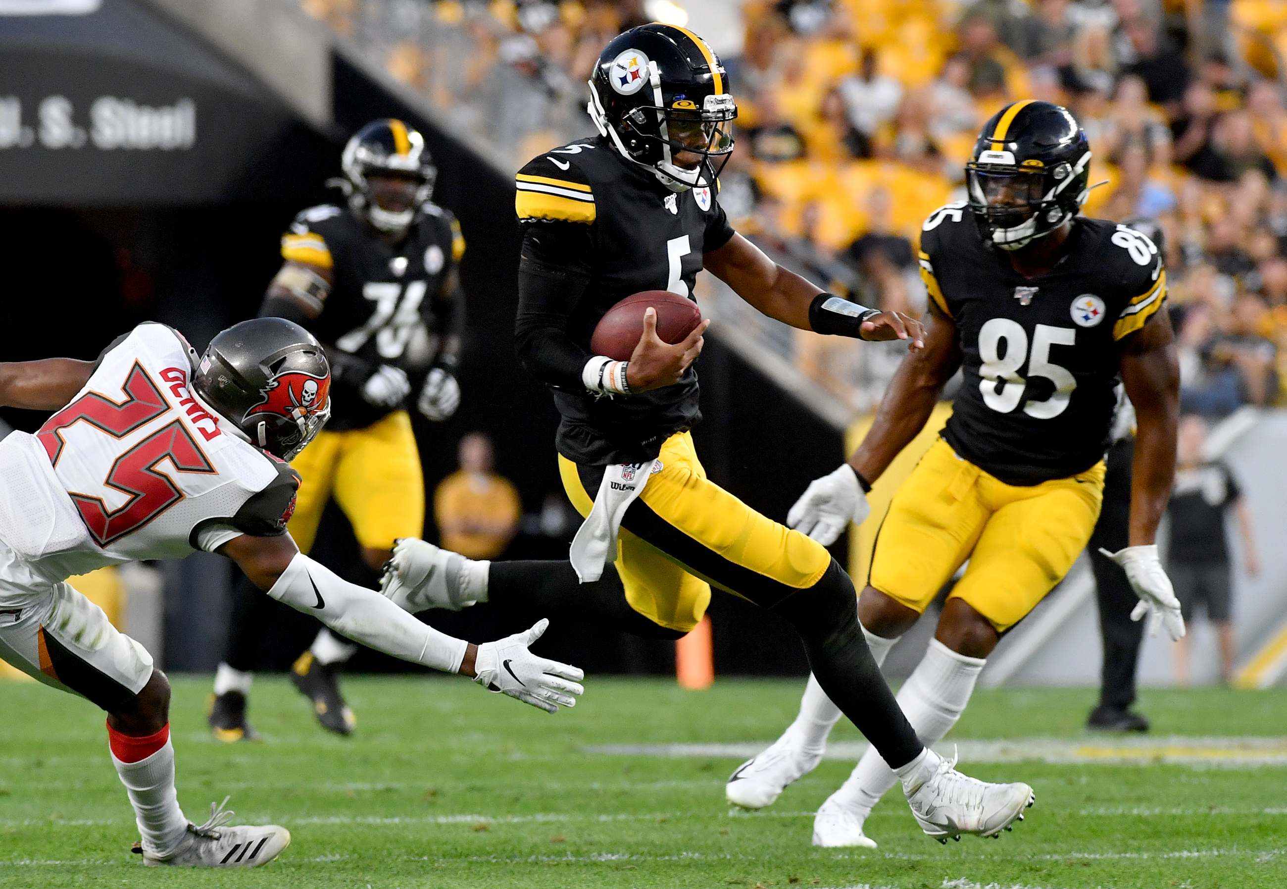 Preseason: Steelers Vs. Tampa Bay – Pittsburgh: In Focus